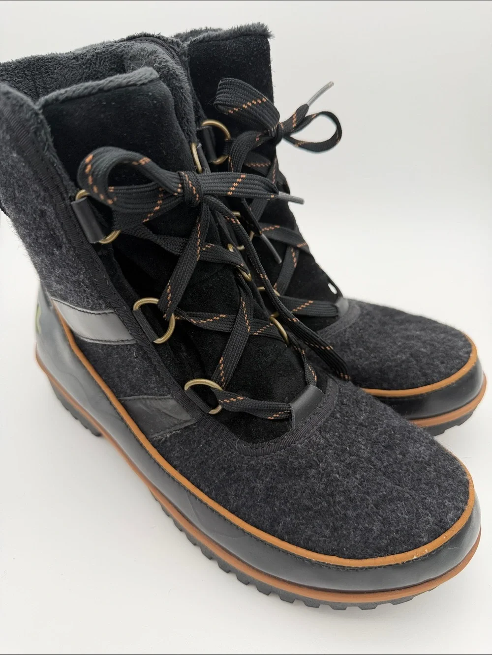 Sorel Tivoli Women’s Winter Boots Black Felt Fleece Lining Weather Snow 8.5 Warm